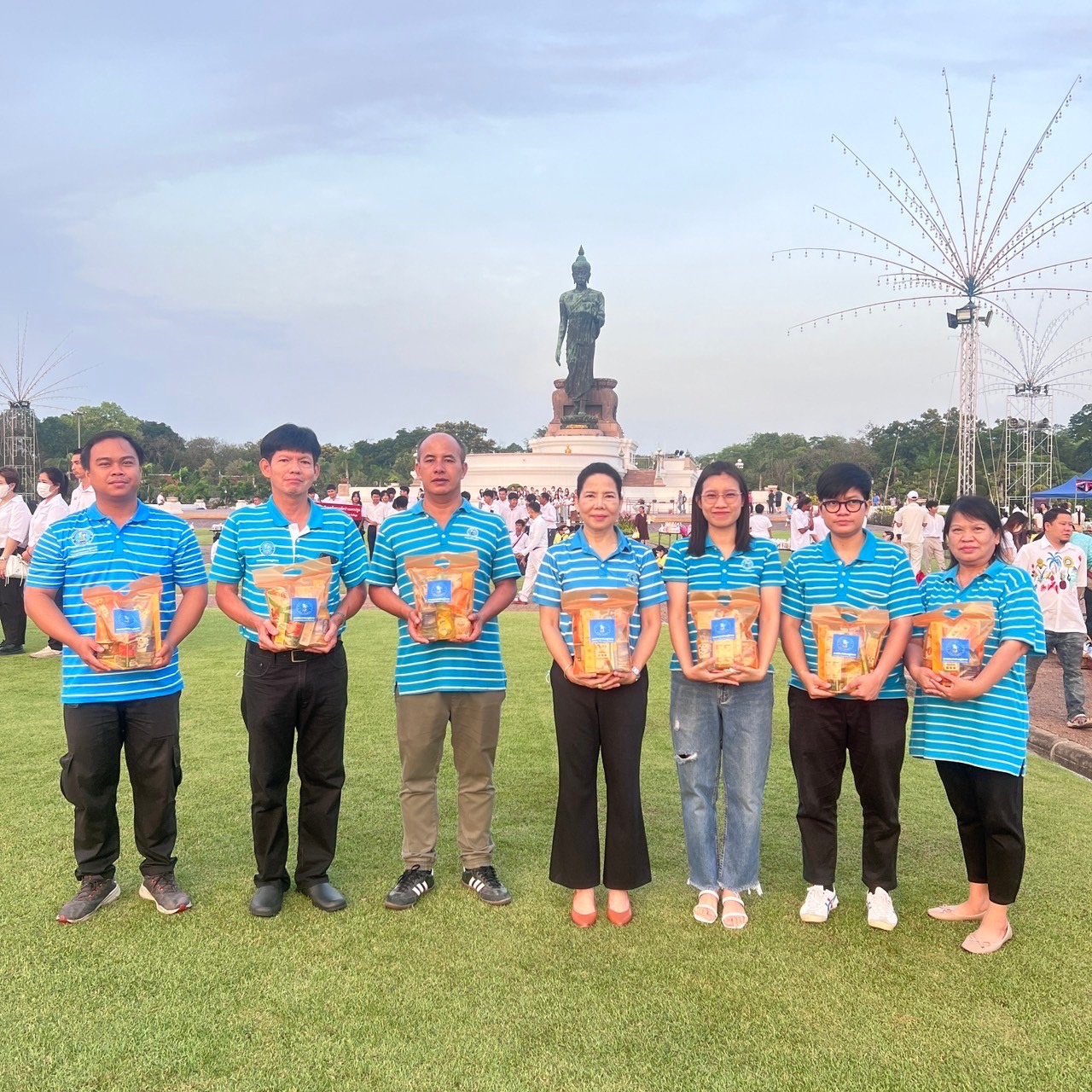 กปภ.สาขาสามพราน ร่วมพิธีเจริญพระพุทธมนต์และทำบุญตักบาตรฯเนื่องในวันมาฆาบูชา