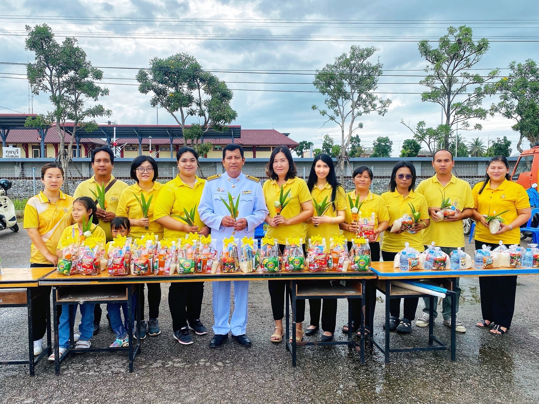 กปภ.สาขากุยบุรีร่วมพิธีทำบุญตักบาตรถวายพระราชกุศล เนื่องในวันเฉลิมพระชนมพรรษาพระบาทสมเด็จพระปรเมนทรรามาธิบดีศรีสินทรมหาวชิราลงกรณ พระวชิรเกล้าเจ้าอยู่หัว (รัชกาลที่ 10) 28 กรกฎาคม 2567