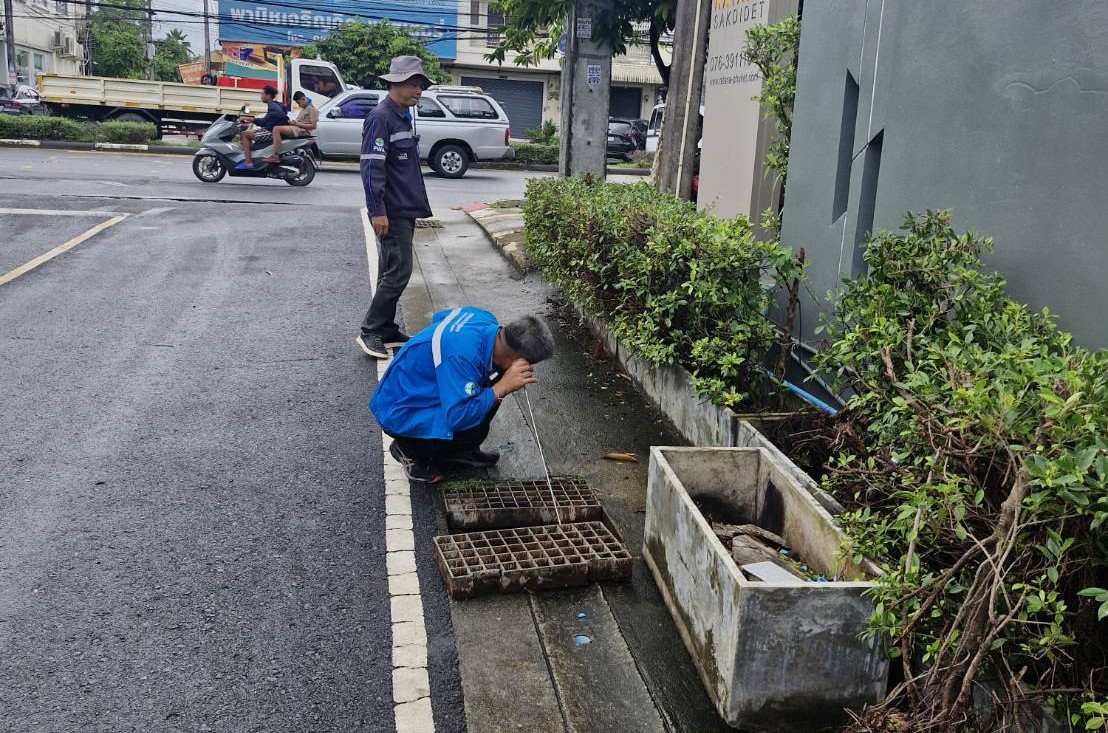 กปภ.สาขาภูเก็ต ลงพื้นที่สำรวจหาท่อแตกท่อรั่วเชิงรุก (ALC) บริเวณ ซ.อุดมสุข ถ.ศักดิเดช ต.วิชิต อ.เมือง จ.ภูเก็ต