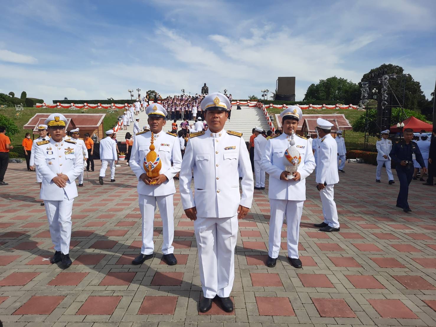 กปภ.สาขาประจวบคีรีขันธ์ ร่วมพิธีถวายเครื่องราชสักการะพระบรมราชานุสาวรีย์พระบาทสมเด็จพระจอมเกล้าเจ้าอยู่หัว พระบิดาแห่งวิทยาศาสตร์ไทย เนื่องในวันวิทยาศาสตร์แห่งชาติ ประจำปี 2567