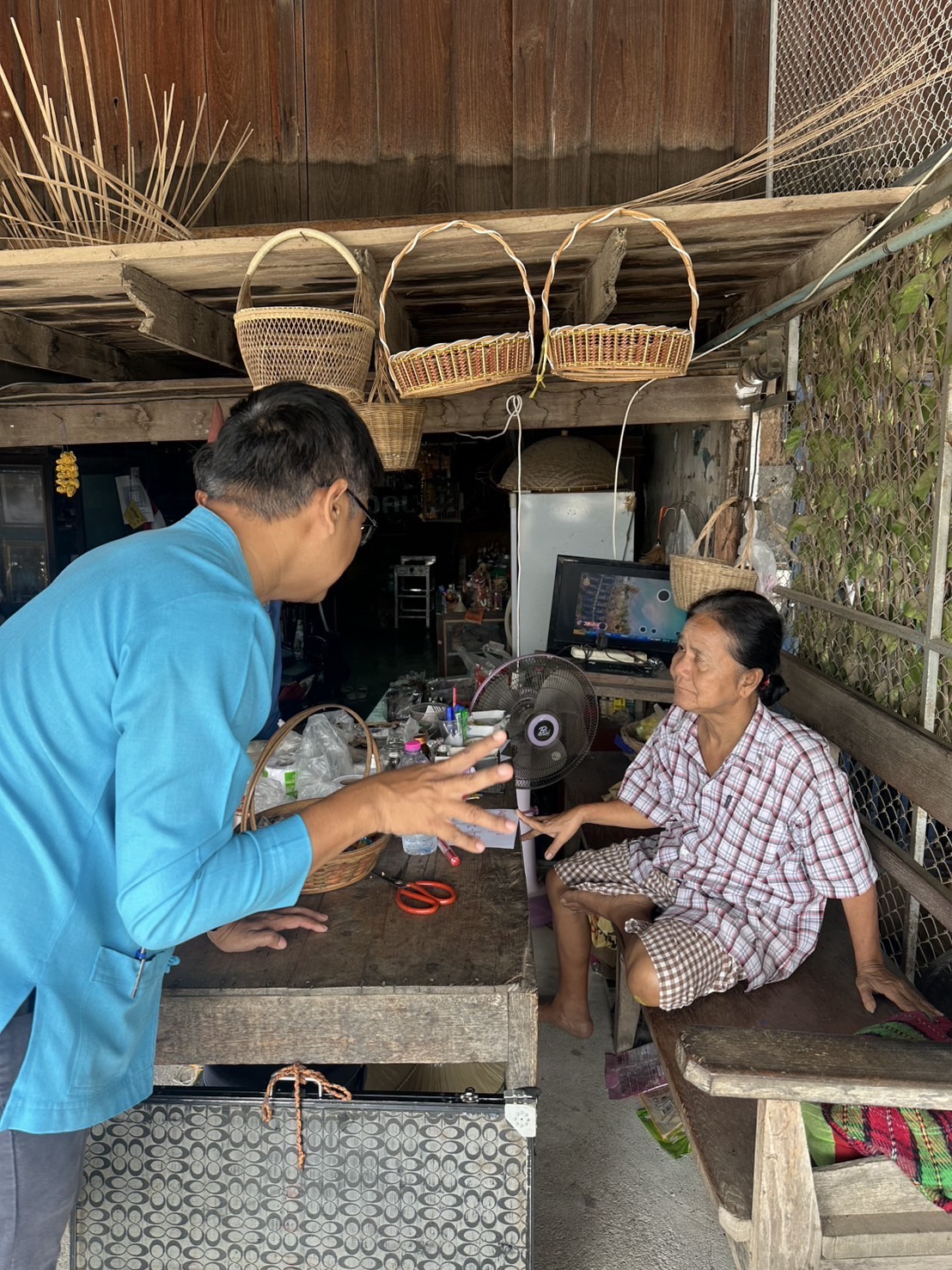 กปภ.สาขขากำแพงเพชร ลงพื้นที่สร้างความสัมพันธ์กับลูกค้า พร้อมให้คำแนะนำการจัดประเภทผู้ใช้น้ำ