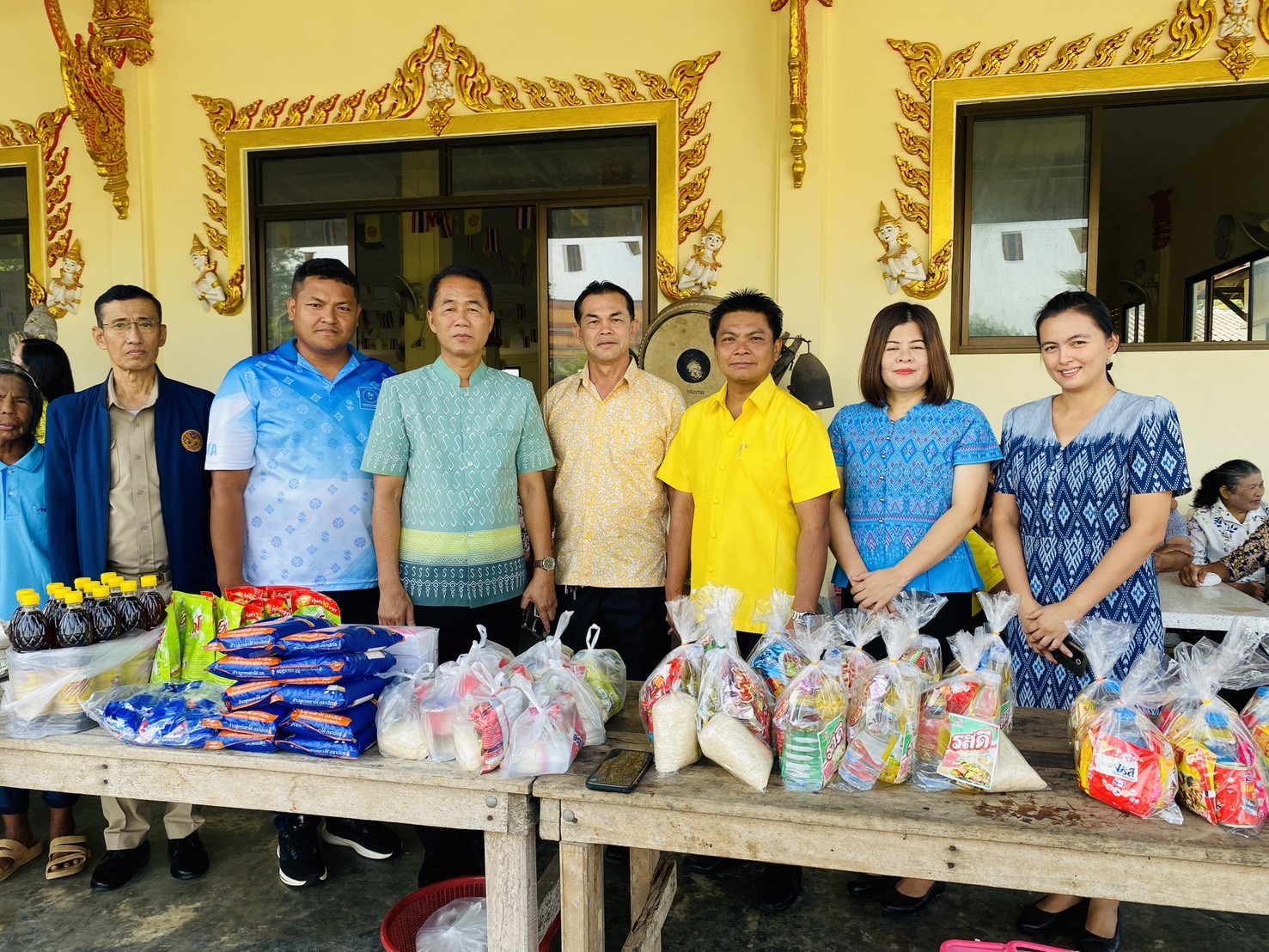 กปภ.สาขาบางสะพาน เข้าร่วมกิจกรรม "ปันน้ำใจ ให้ความรัก บางสะพานเมืองแห่งความสุข" ณ วัดหินกอง  หมู่ที่ 2 ตำบลพงศ์ประศาสน์ อำเภอบางสะพาน จังหวัดประจวบคีรีขันธ์