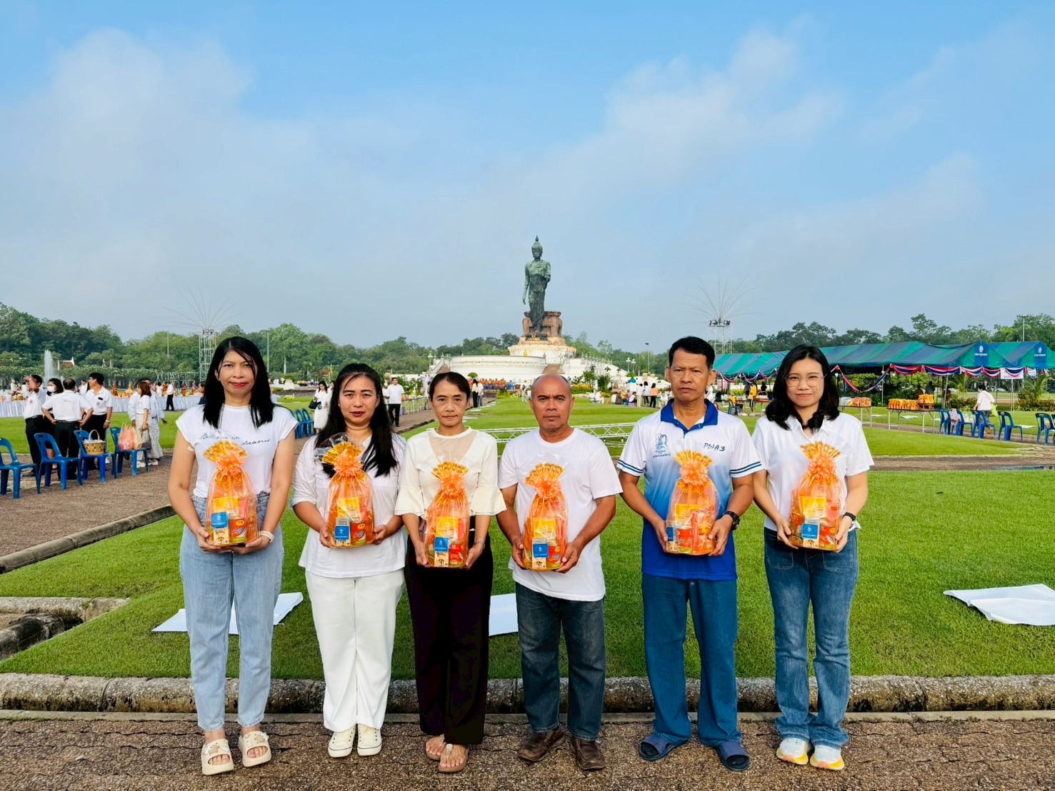 กปภ.สาขาสามพราน ร่วมกิจกรรมทางพระพุทธศาสนา วันวิสาขบูชา