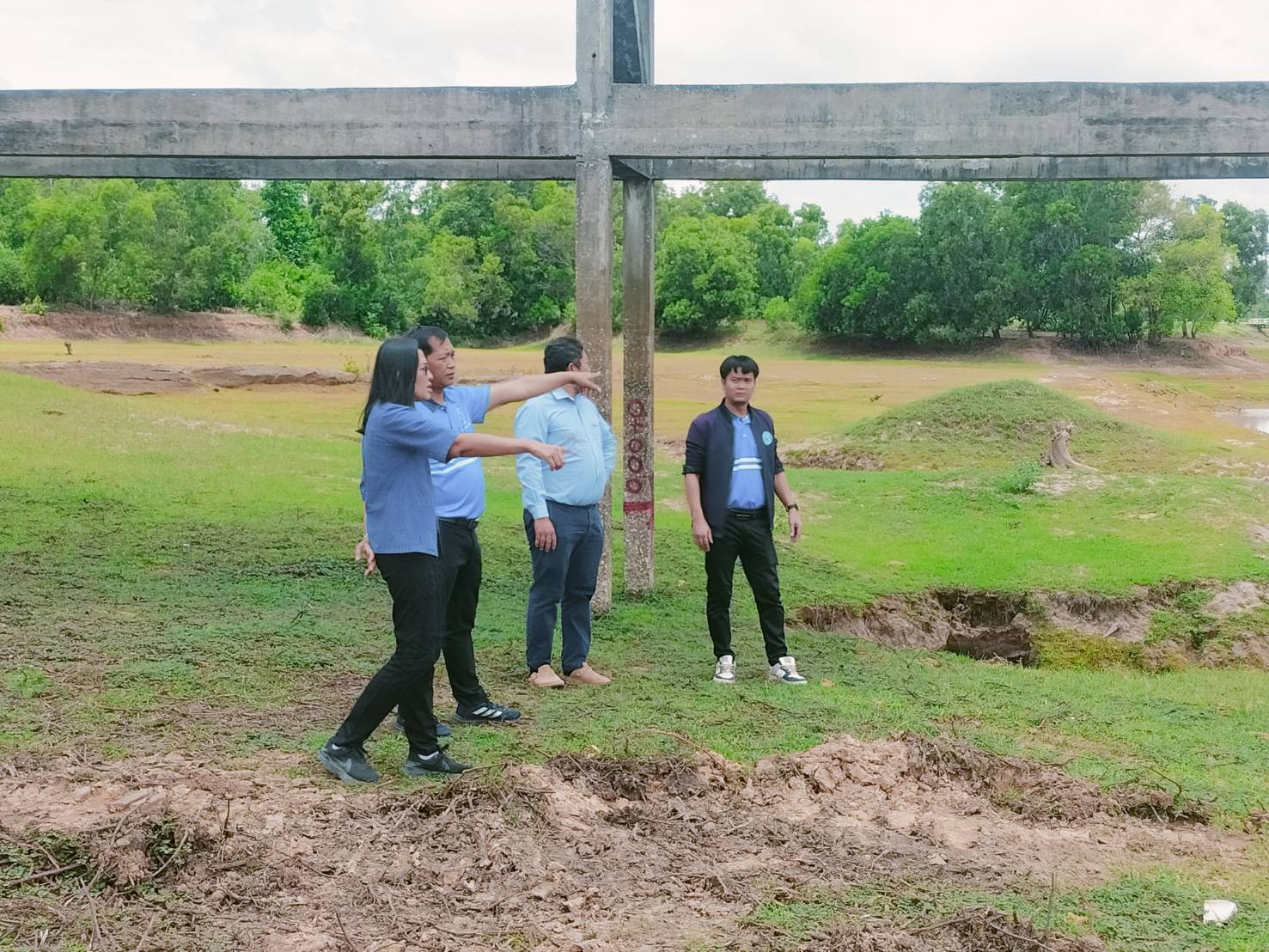 กองแผนและวิชาการ (กผว.6) ลงพื้นที่สำรวจการบริหารจัดการน้ำ กปภ.สาขากุฉินาราณ์ และ กปภ.สาขาสมเด็จ
