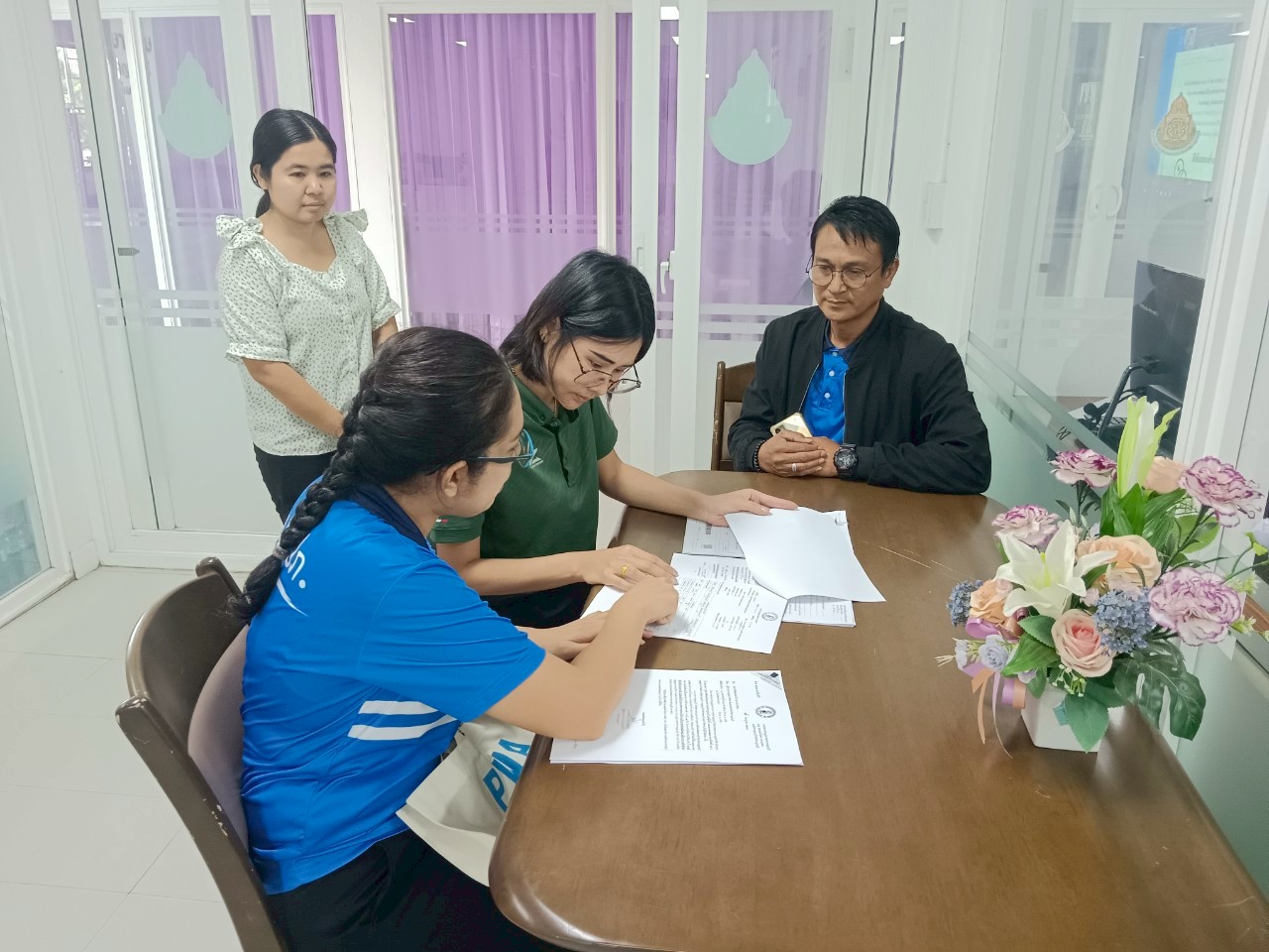 กปภ.สาขากาญจนบุรี ออกติดตามหนี้ค้างชำระค่าน้ำประปาของส่วนราชการ