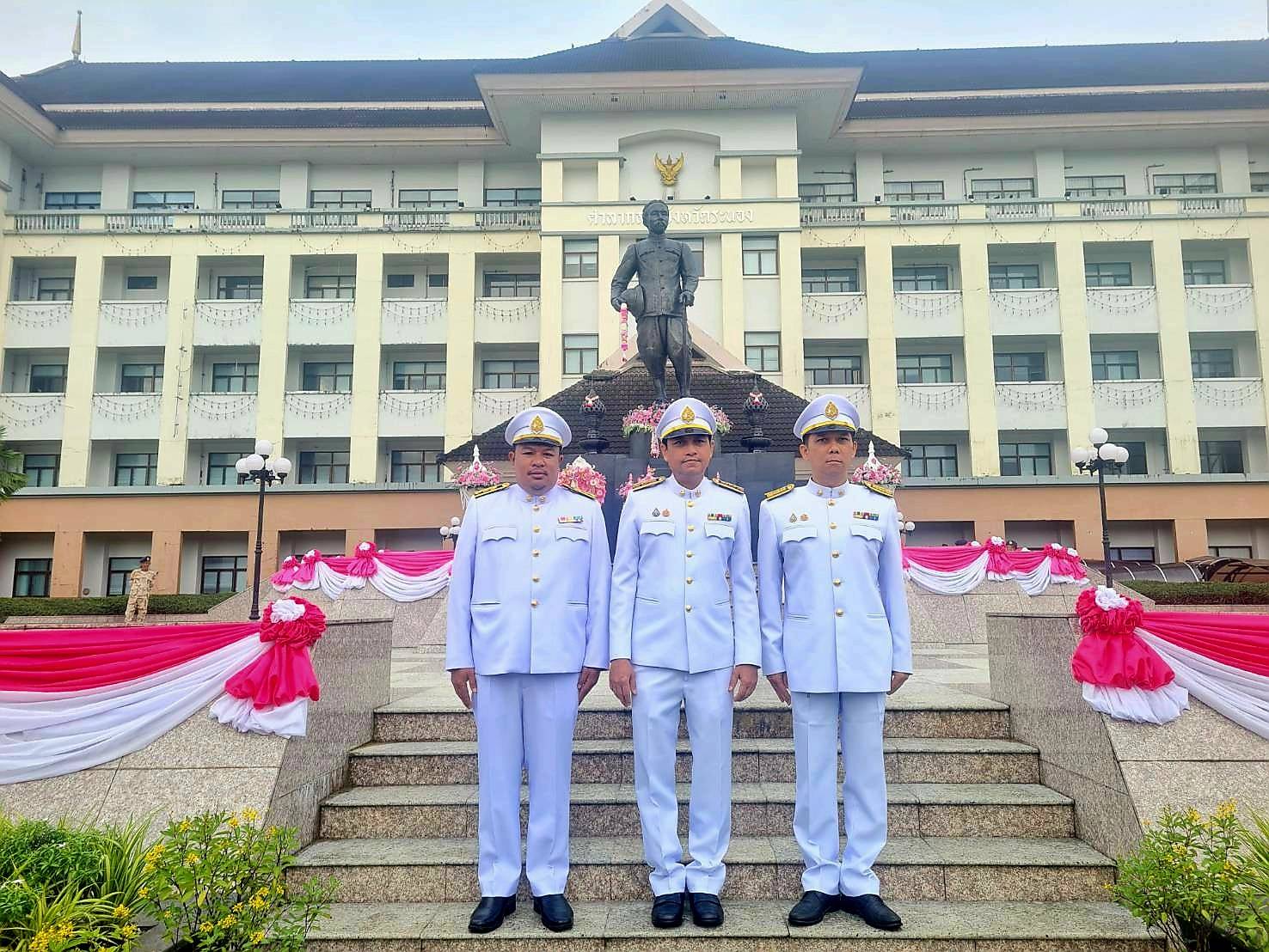 กปภ.สาขาระนอง เข้าร่วมกิจกรรมน้อมรำลึกเนื่องในวันคล้ายวันสวรรคต พระบาทสมเด็จพระจุลจอมเกล้าเจ้าอยู่หัว 23 ตุลาคม 2568 พร้อมสนับสนุนน้ำดื่มบรรจุขวดตราสัญลักษณ์ กปภ.