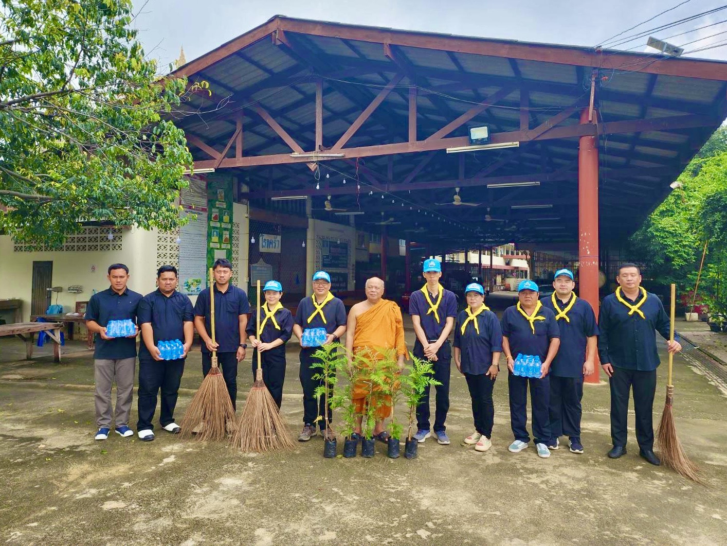 กปภ.สาขานครปฐม จัดกิจกรรมจิตอาสาบำเพ็ญสาธารณประโยชน์และบำเพ็ญสาธารณกุศล เนื่องในวันนวมินทรมหาราช 13 ตุลาคม 2568 และวันปิยมหาราช 23 ตุลาคม 2568
