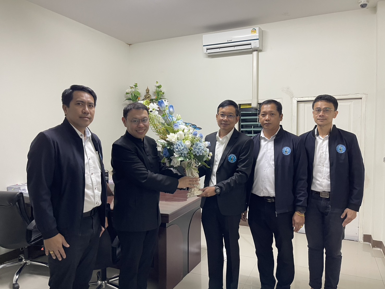 กปภ.ข.6 ร่วมแสดงความยินดีกับ ผอ.สำนักงานทรัพยากรน้ำแห่งชาติภาค 3 ในโอกาสเข้ารับตำแหน่งใหม่