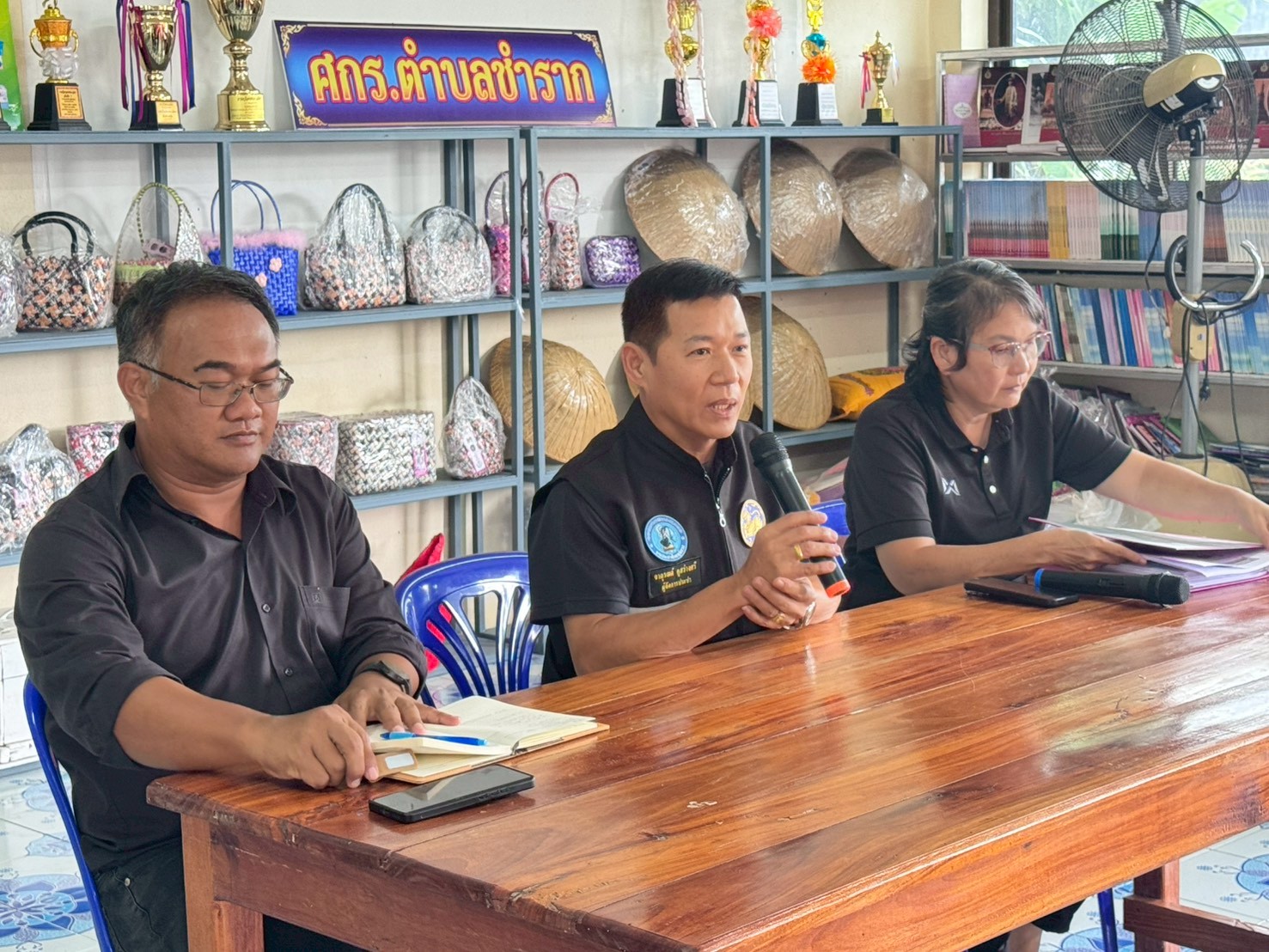 การประปาส่วนภูมิภาคสาขาตราด ลงพื้นที่ หมู่บ้านหินดาด ต.ชำราก เพื่อทำความเข้าใจแนวทางการรับโอนกิจการประปาหมู่บ้าน