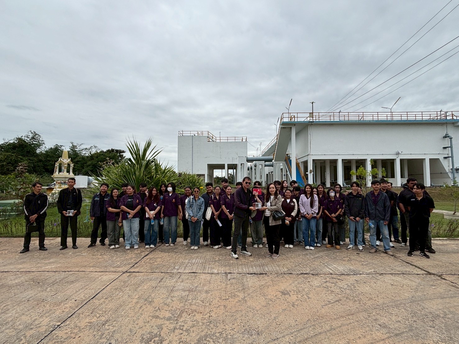 กปภ.สาขามหาสารคาม ต้อนรับนักศึกษาจากมหาวิทยาลัยราชภัฏมหาสารคาม ในการศึกษาดูงาน ระบบผลิตน้ำประปา ณ สถานีผลิตน้ำศูนย์ราชการ ตำบลแวงน่าง อำเภอเมือง จังหวัดมหาสารคาม