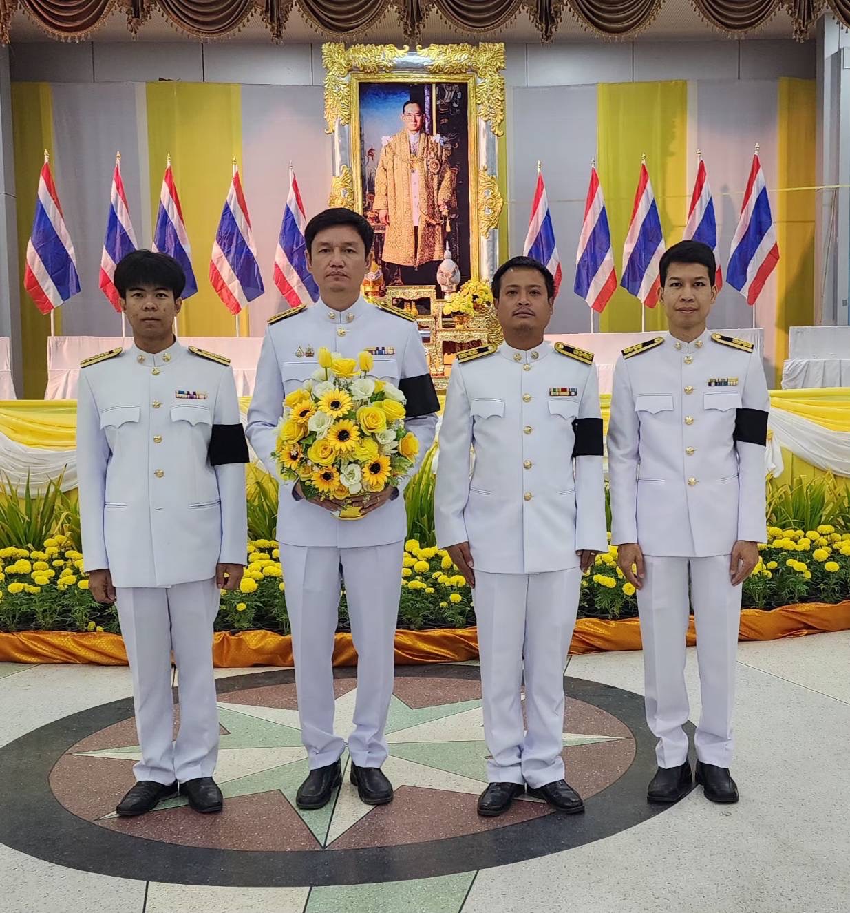 กปภ.สาขาบ้านโป่ง เข้าร่วมพิธีทำบุญถวายพระราชกุศล และพิธีวางพานพุ่มดอกไม้ถวายราชสักการะ เนื่องในวันคล้ายวันพระบรมราชสมภพ พระบาทสมเด็จพระบรมชนกาธิเบศร มหาภูมิพลอดุลยเดชมหาราช บรมนาถบพิตร และวันพ่อแห่งชาติ 5 ธันวาคม 2568