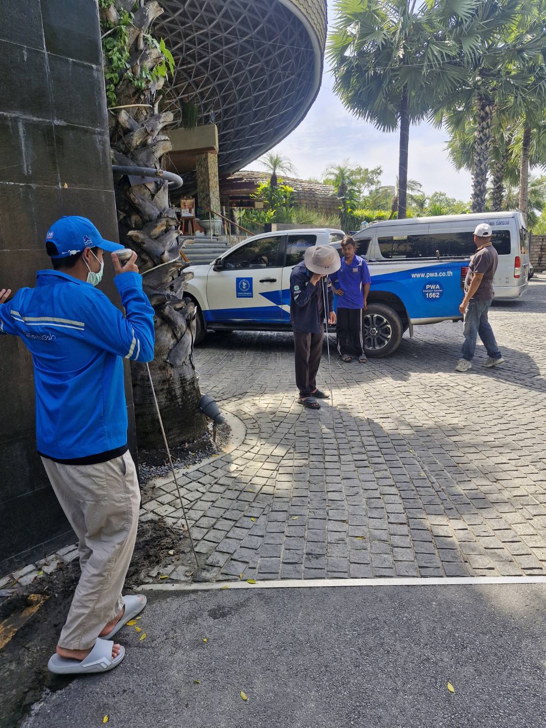 การประปาส่วนภูมิภาคสาขาภูเก็ต ลงพื้นที่สำรวจหาท่อแตกท่อรั่วเชิงรุก (ALC) บริเวณซอยนายะ  ต.ราไวย์ อ.เมือง จ.ภูเก็ต