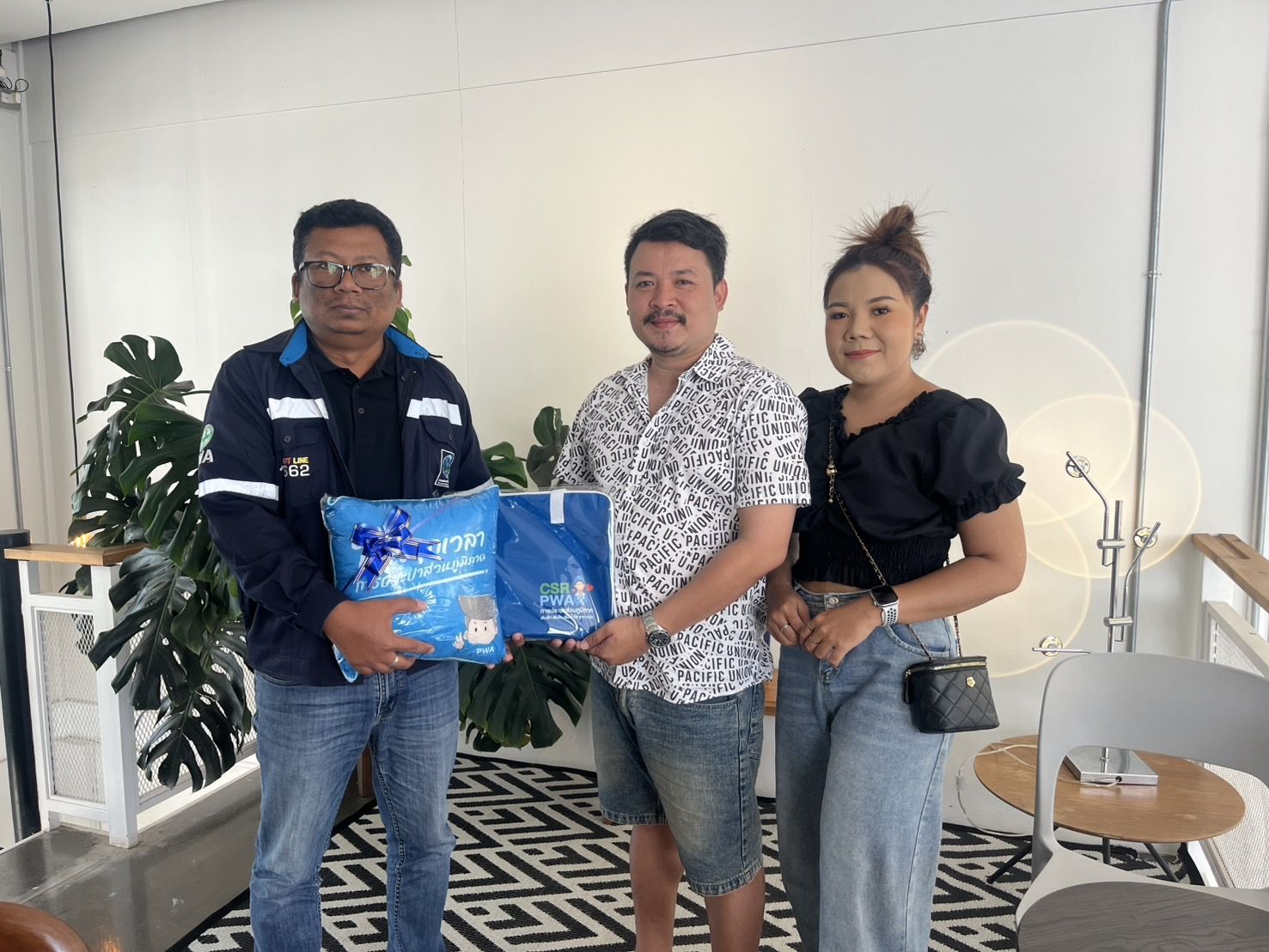 กปภ.สาขาขนอม ลงพื้นที่พบสื่อมวลชนท้องถิ่นแอดมินเพจรวมพลคนขนอม