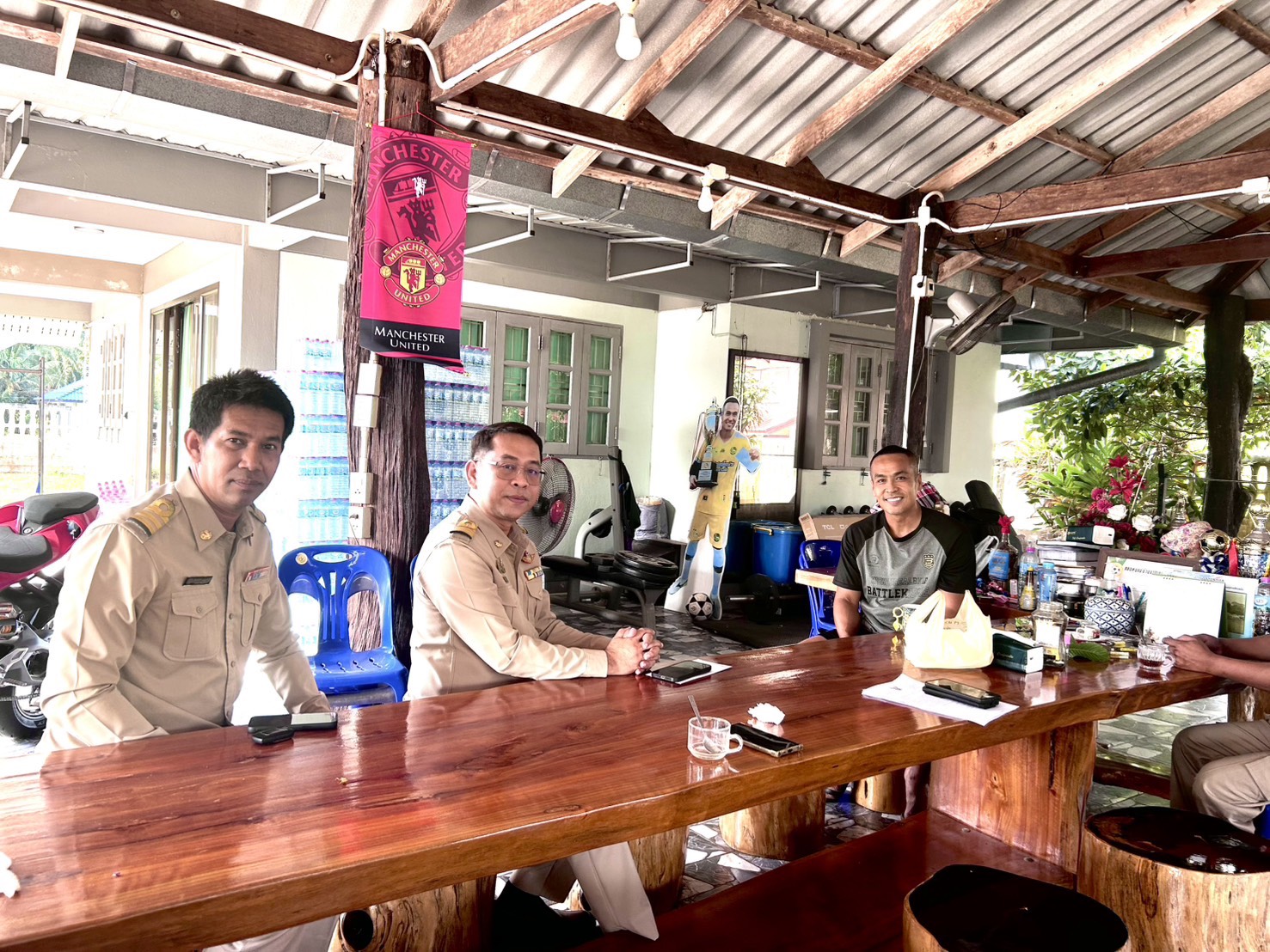 ผู้จัดการการประปาส่วนภูมิภาคสาขาอ่าวลึก พร้อมด้วยหัวหน้างานในผู้จัดการการประปาส่วนภูมิภาคสาขาอ่าวลึก พร้อมด้วยหัวหน้างานในสังกัด  เข้าพบ หัวหน้าส่วนราชการและผู้นำองค์กรปกครองส่วนท้องถิ่น สังกัด  เข้าพบ หัวหน้าส่วนราชการและผู้นำองค์กรปกครองส่วนท้องถิ่น