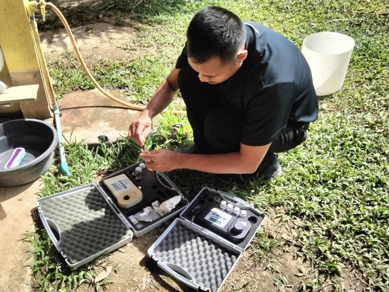 การประปาส่วนภูมิภาคสาขาอ่าวลึก ลงพื้นที่ตรวจสอบคุณภาพน้ำประปาตามแผนโครงการจัดการน้ำสะอาด (WSP) ในพื้นที่ตำบลอ่าวลึกเหนือ อำเภออ่าวลึก จังหวัดกระบี่