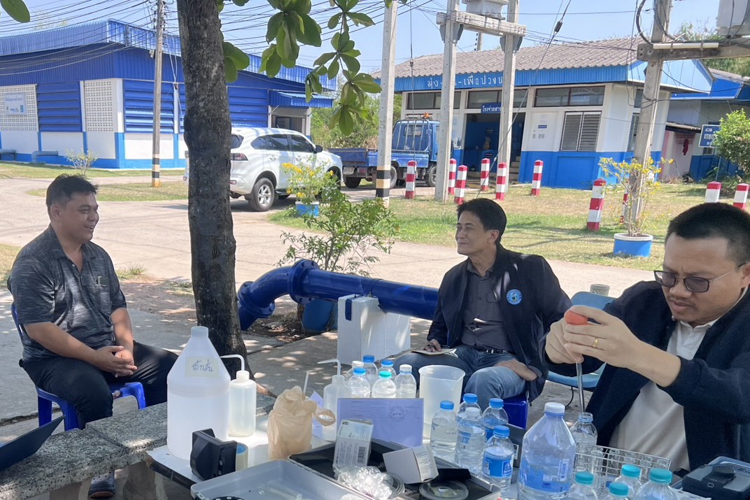 ผอ.กปภ.ข.6 ลงพื้นที่ติดตามการแก้ไขปัญหาน้ำประปา กปภ.สาขาเมืองพล
