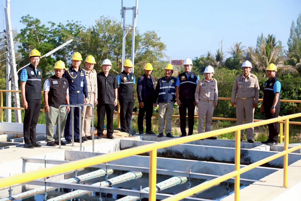 ผู้ว่าราชการจังหวัดประจวบคีรีขันธ์ ลงพื้นที่เพื่อติดตามการปรับแผนการผลิตน้ำประปา เพื่อให้เพียงพอต่อความต้องการของประชาชนในช่วงฤดูแล้ง ที่สถานีผลิตน้ำบ่อนอก การประปาส่วนภูมิภาคสาขาประจวบคีรีขันธ์