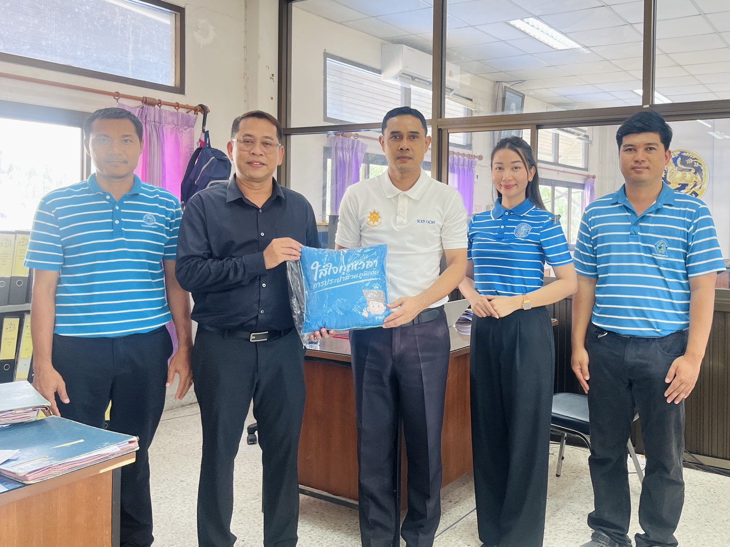 การประปาส่วนภูมิภาคสาขาอ่าวลึก ลงพื้นที่พบผู้ใช้น้ำรายใหญ่ ในเขตพื้นที่ให้บริการ ภายใต้โครงการ "มุ่งมั่นเพื่อปวงชน เติมใจให้กัน" จำนวน 5 ราย คือ ที่ว่าการอำเภอปลายพระยา โรงพยาบาลปลายพระยา เทศบาลตำบลปลายพระยา สถานีตำรวจภูธรปลายพระยา และไปรษณีย์สาขาปลายพระยา