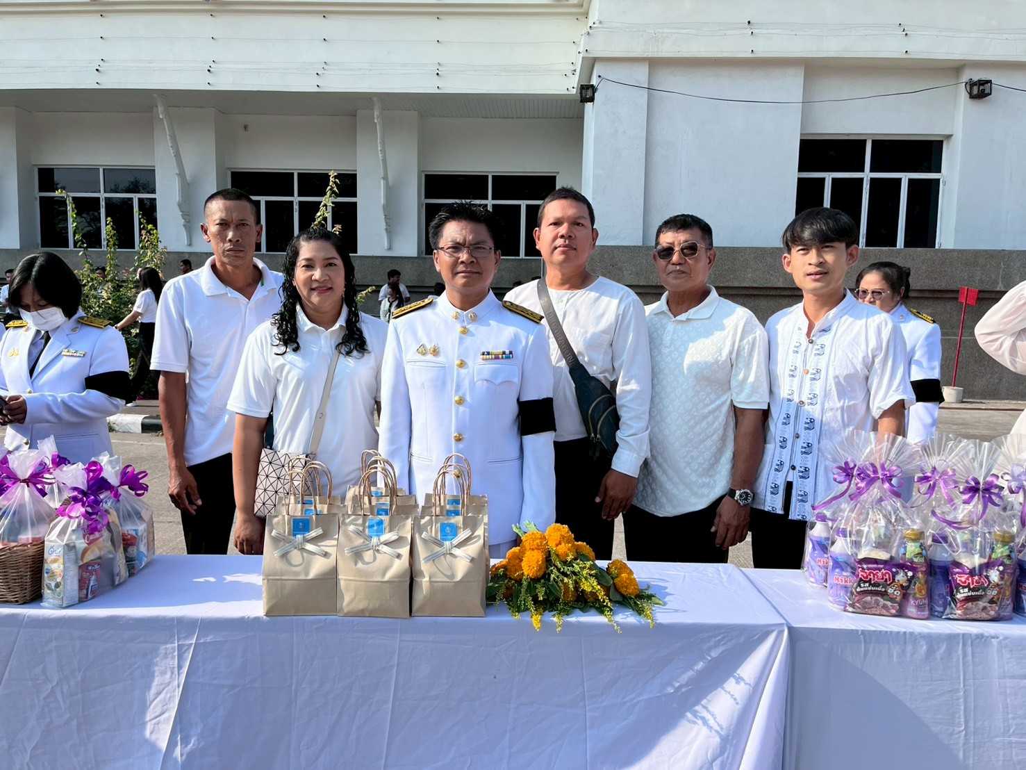 การประปาส่วนภูมิภาคสาขาประจวบคีรีขันธ์ ร่วมพิธีทำบุญตักบาตรถวายพระราชกุศล ถวายพระพรชัยมงคล เนื่องในวันคล้ายวันพระราชสมภพ สมเด็จพระกนิษฐาธิราชเจ้า กรมสมเด็จพระเทพรัตนราชสุดาฯ สยามบรมราชกุมารี และวันอนุรักษ์มรดกไทย ประจำปี 2569